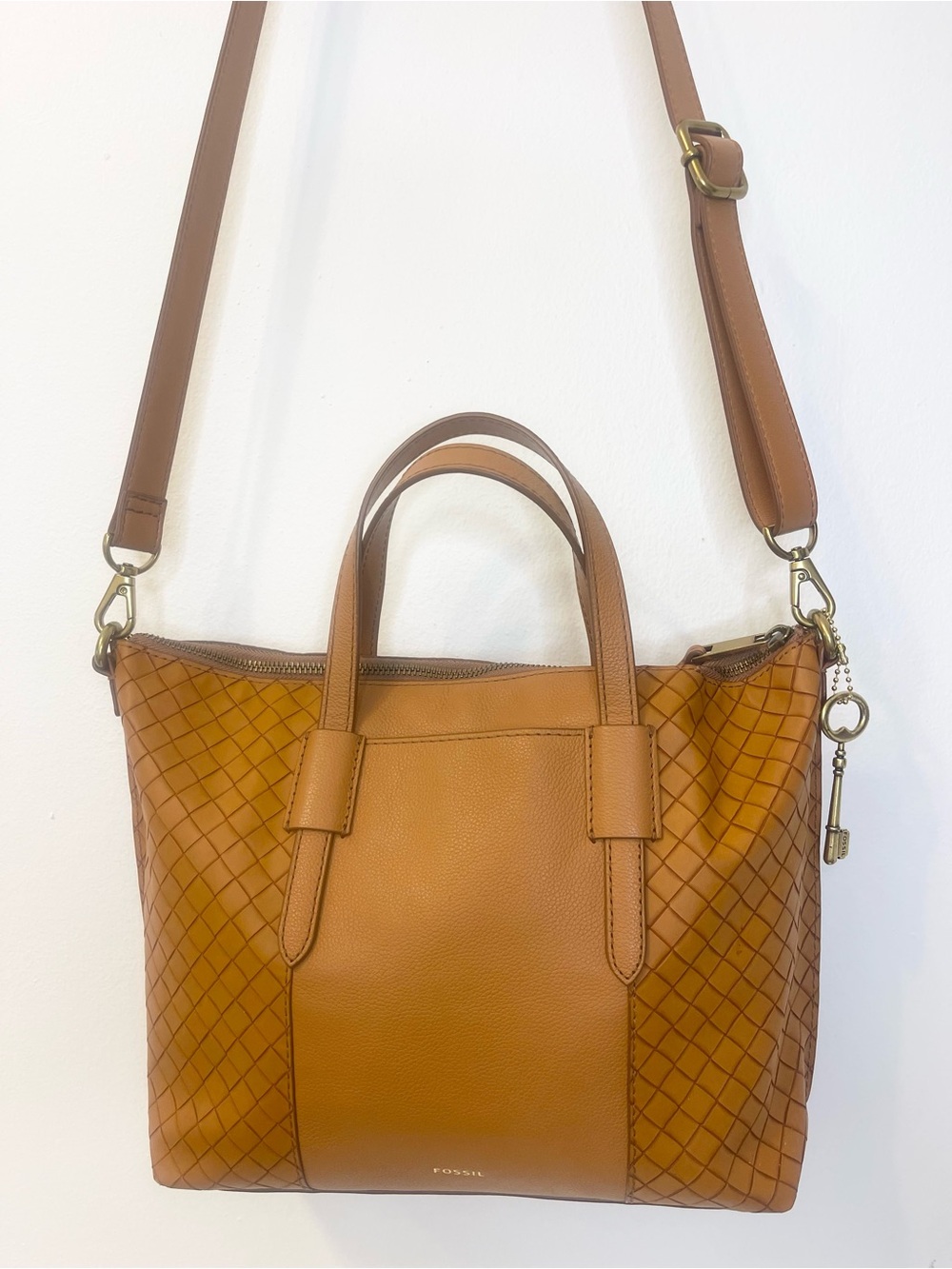 Fossil Skylar Leather Crossbody Sachel Tan Camel